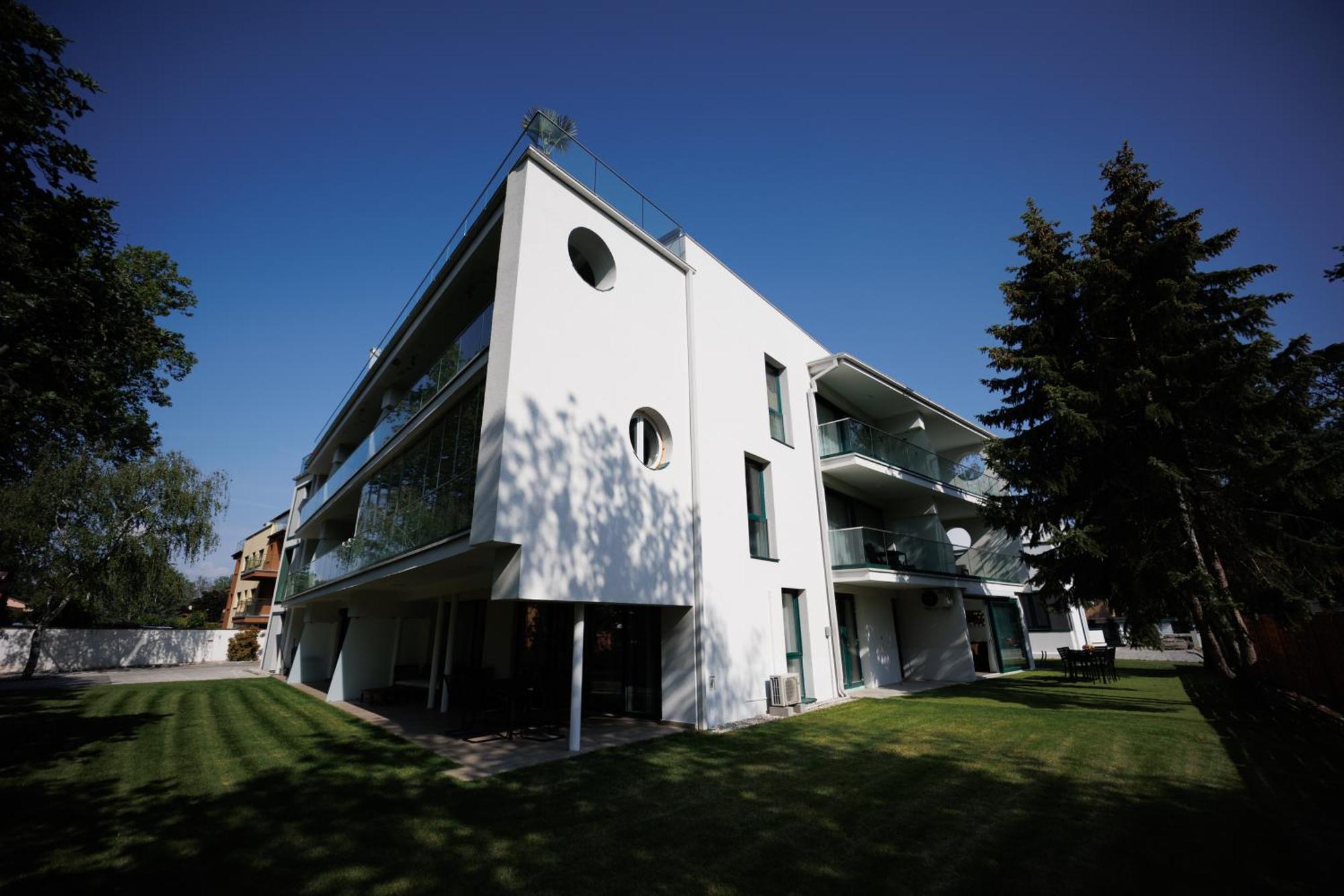 White&Blue Apartman Siofok Exterior photo